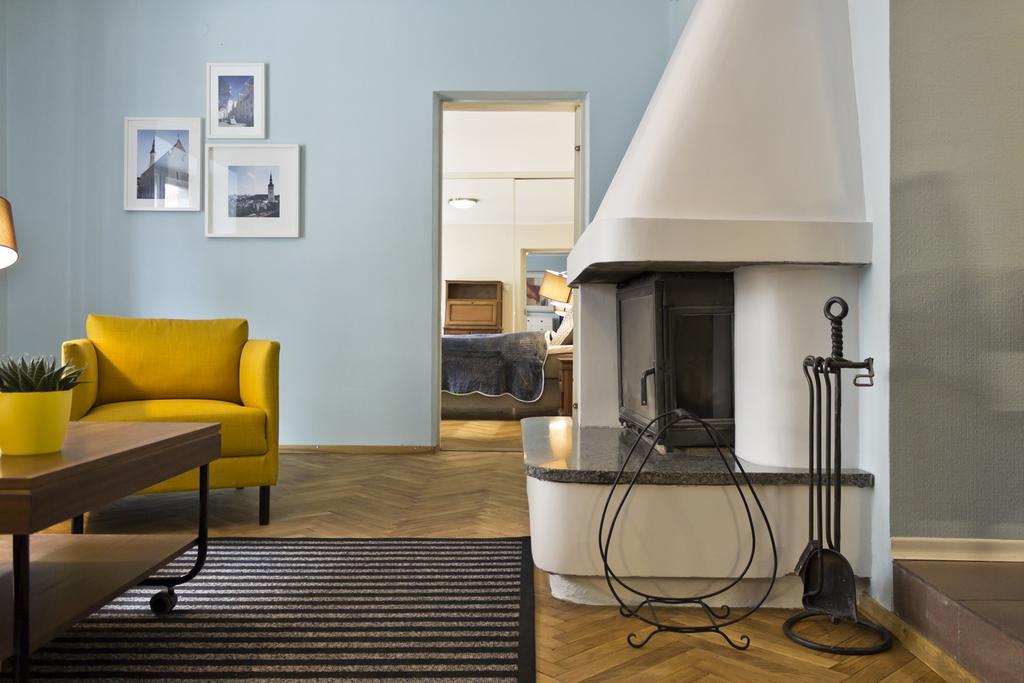 - Town Hall Square Aparthotel